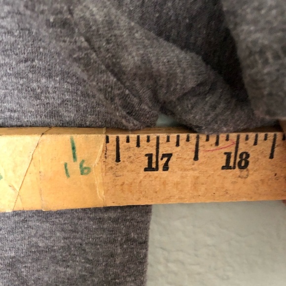 J.Crew Gray Graphic T-Shirt London Paris Tokyo Portland Graphic Women XS - Picture 4 of 6